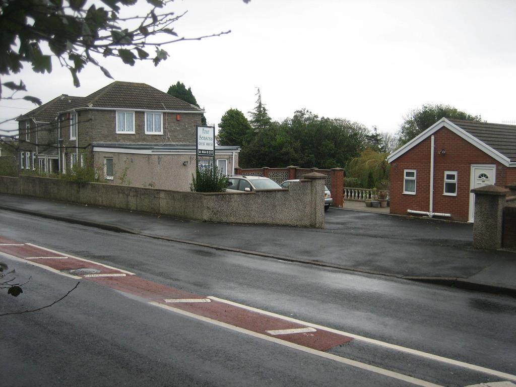 Four seasons Guest House Pembrey Extérieur photo