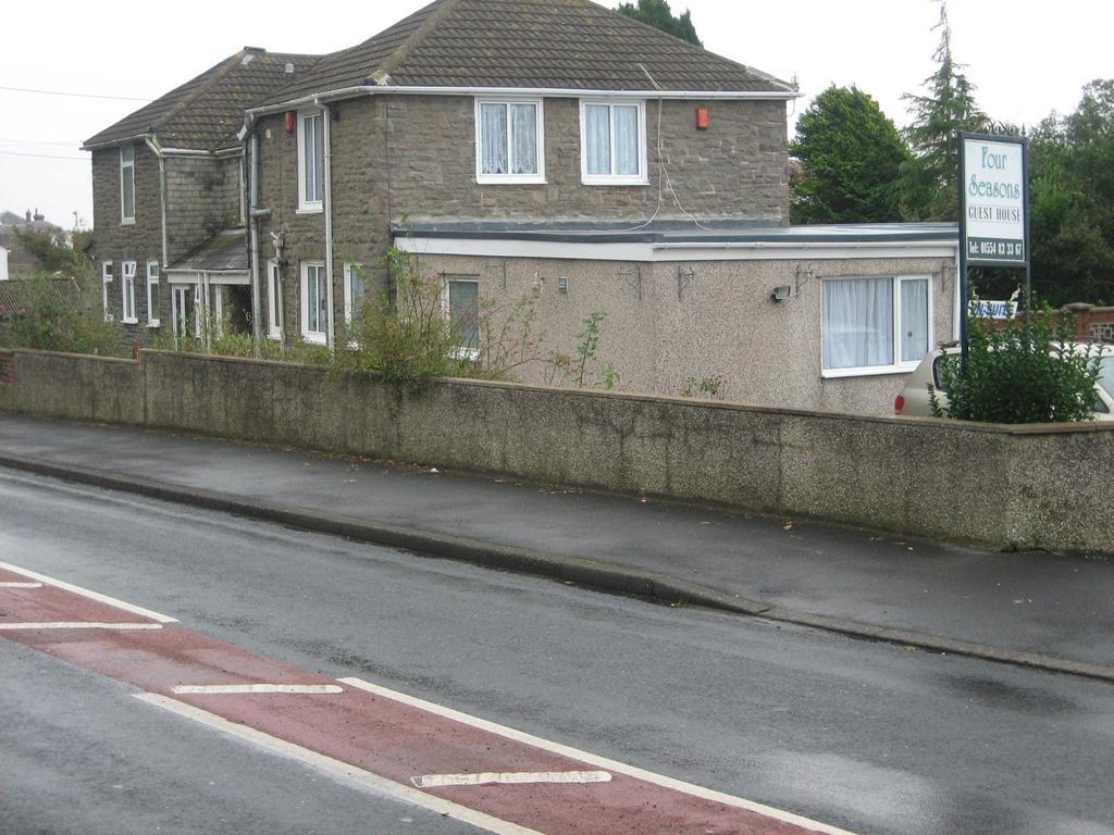 Four seasons Guest House Pembrey Extérieur photo