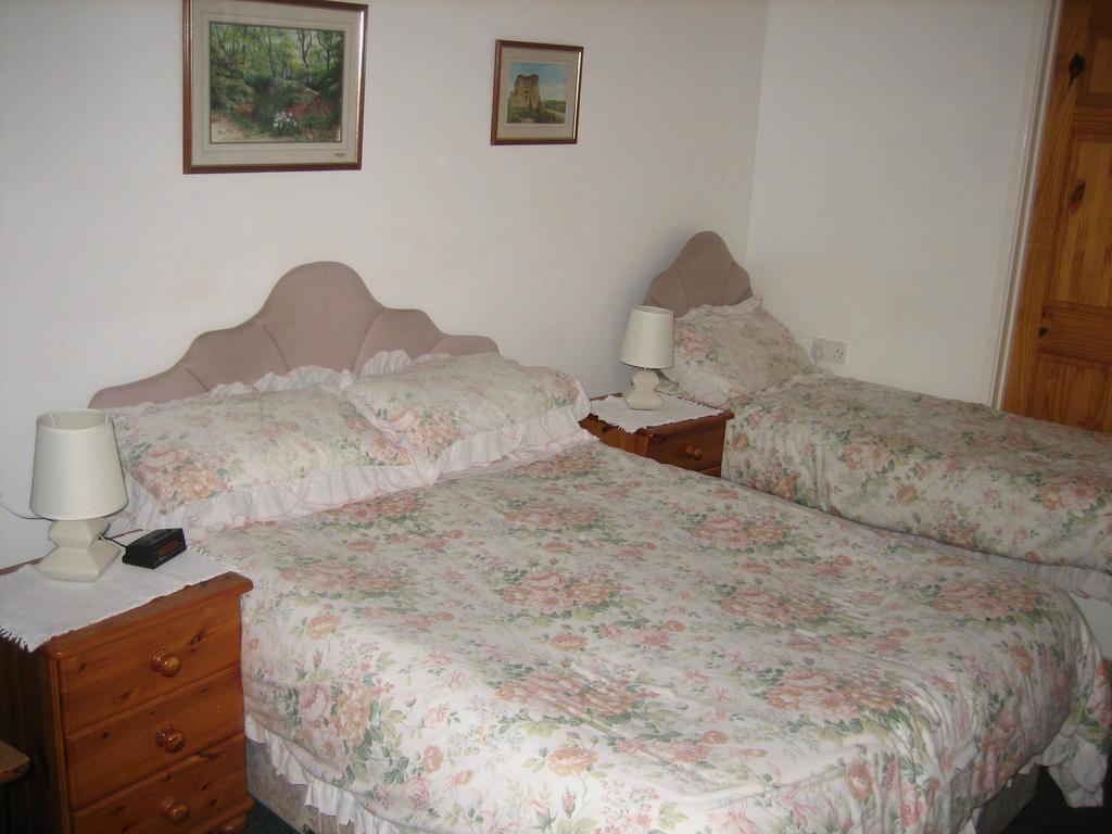 Four seasons Guest House Pembrey Chambre photo